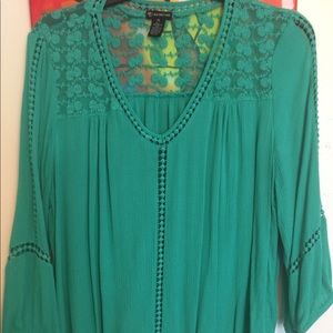 Soft cotton lace top